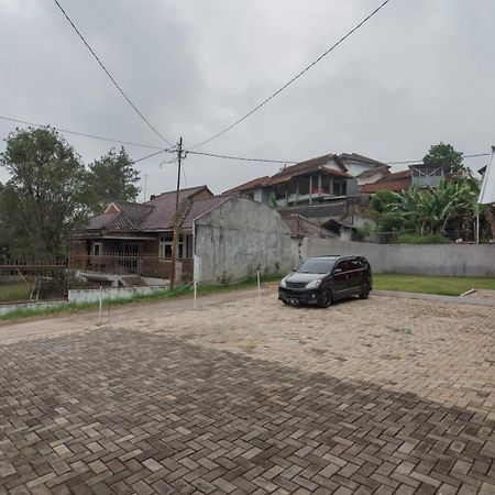 Reddoorz Plus Near Lembang Park & Zoo Exterior foto